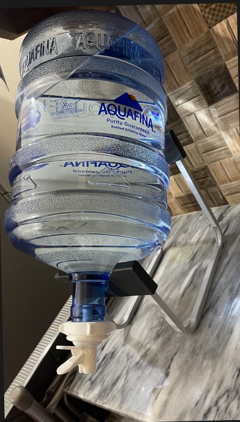 WATER BOTTLE METAL STAND WITH WATER TRAP