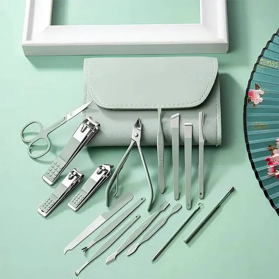 NAIL CUTTER SET 16 IN 1