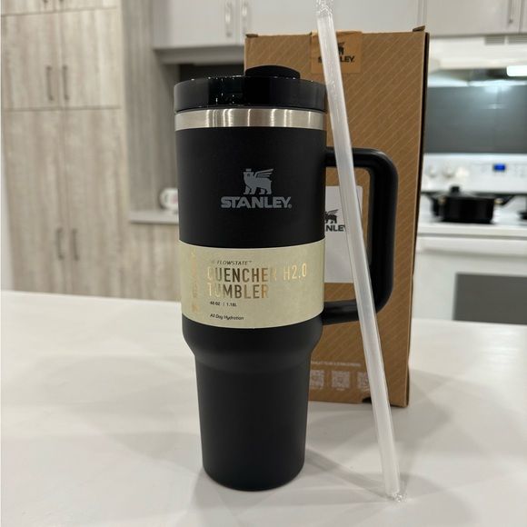 STAINLESS STEEL TUMBLER WITH HANDLE AND STRAW 40oz
