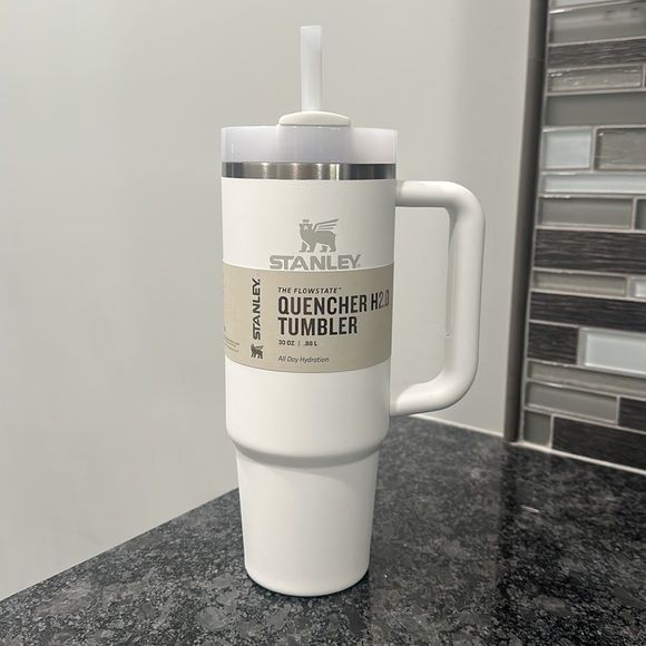 STAINLESS STEEL TUMBLER WITH HANDLE AND STRAW 40oz