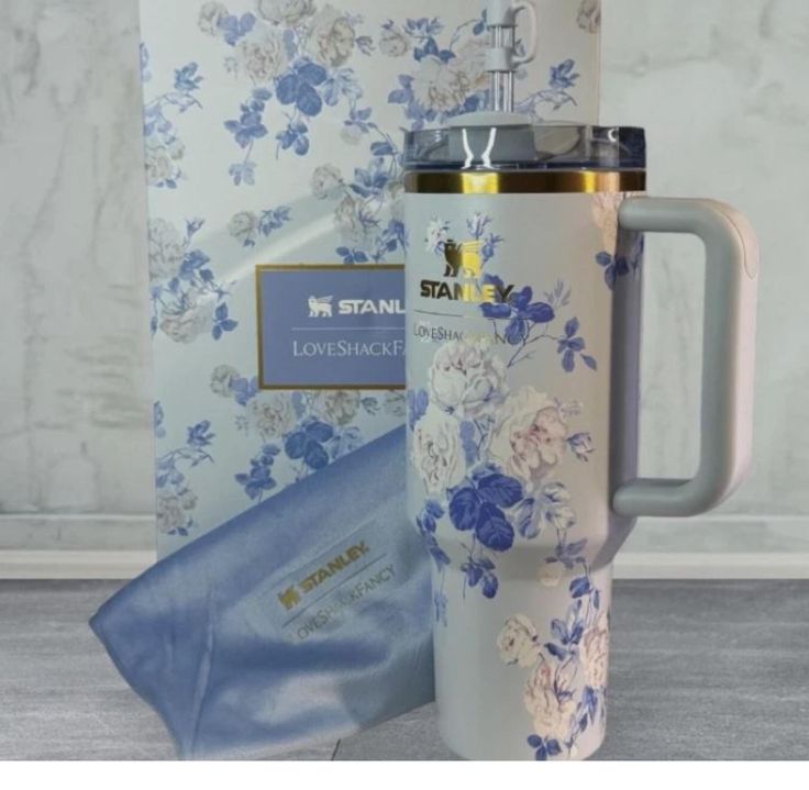 STANLY TUMBLER LOVESHACKFANCY 40oz BLUE
